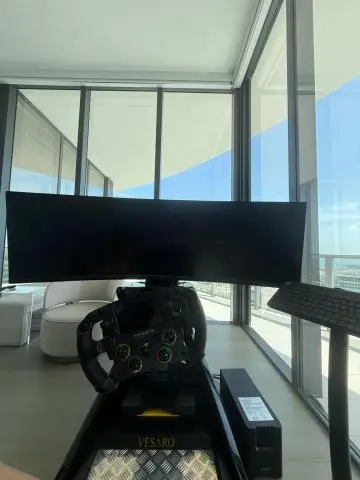 Vesaro V-Zero Racing Simulator — Moza Wheel, Ultrawide, Complete Rig