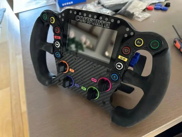 Carbon LMP2 Steering wheel - Image 2