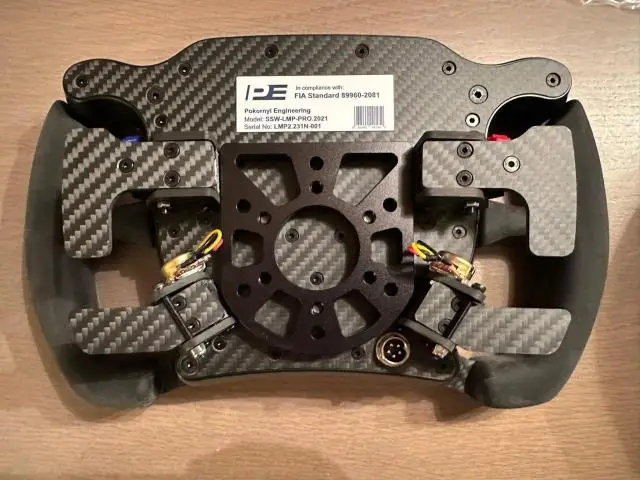 Carbon LMP2 Steering wheel - Image 3